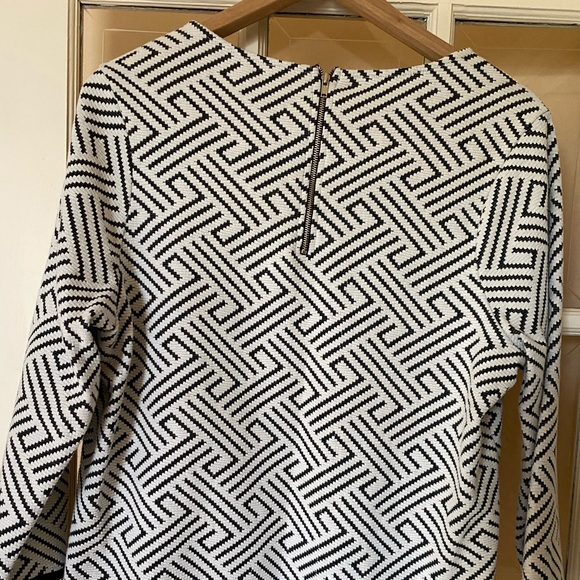 Beautiful geometric top - Picture 6 of 8